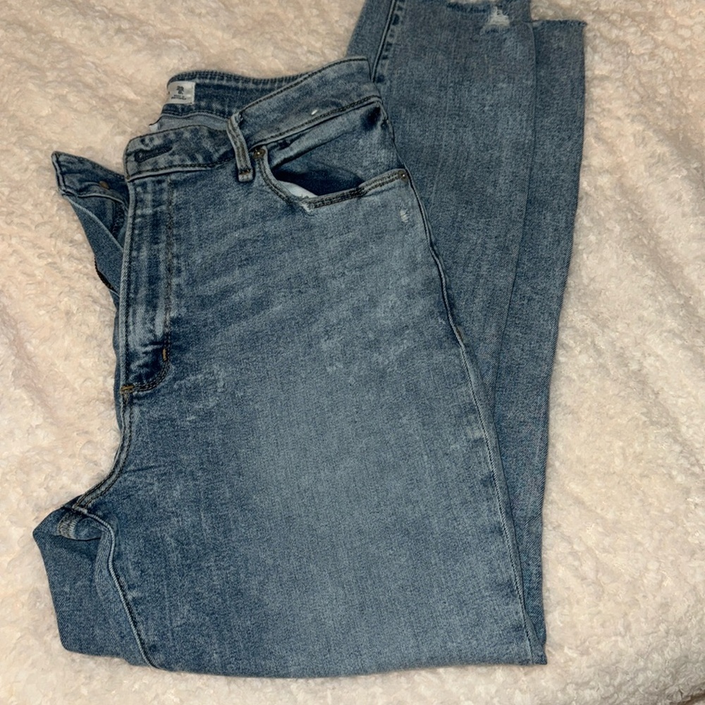 Abercrombie & Fitch High Rise Super Skinny Ankle Jean